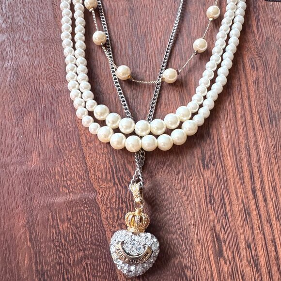Juicy Couture 3 tier necklace 1. puffy heart crownpave charm 2 & 3 pearls - Picture 1 of 15